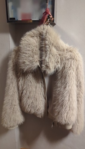 Flauschige felljacke beige - felljacke,